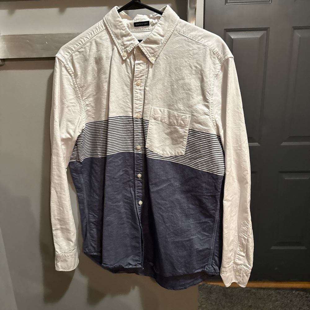 American Eagle Outfitters White and Navy Casual Shirt